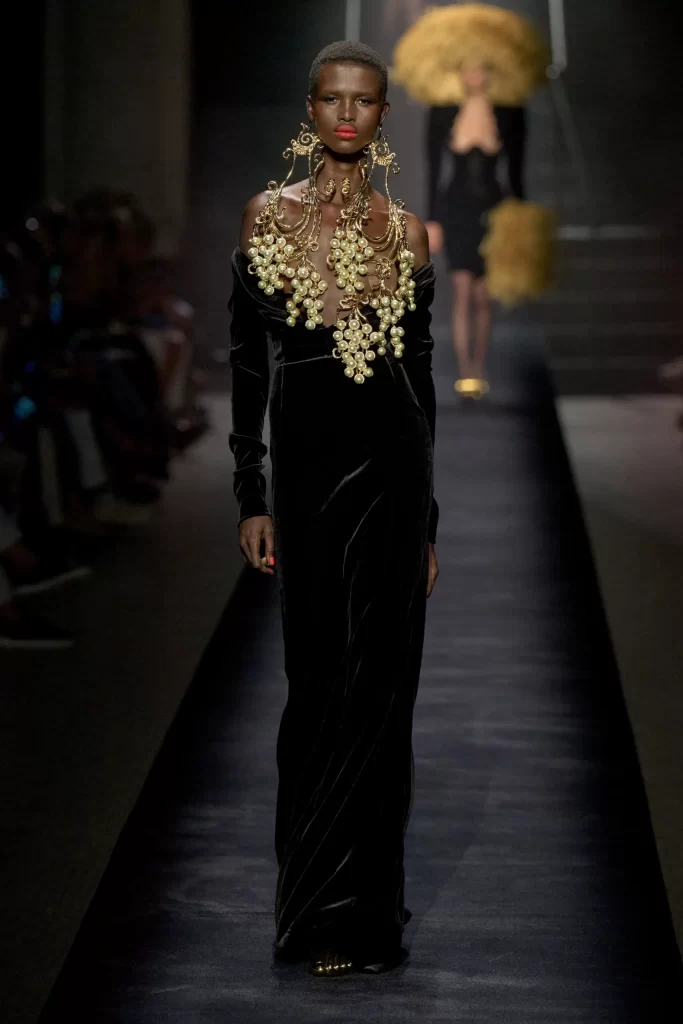 10 Of The Best Looks From Paris Haute Couture Fashion Week FW22 Show