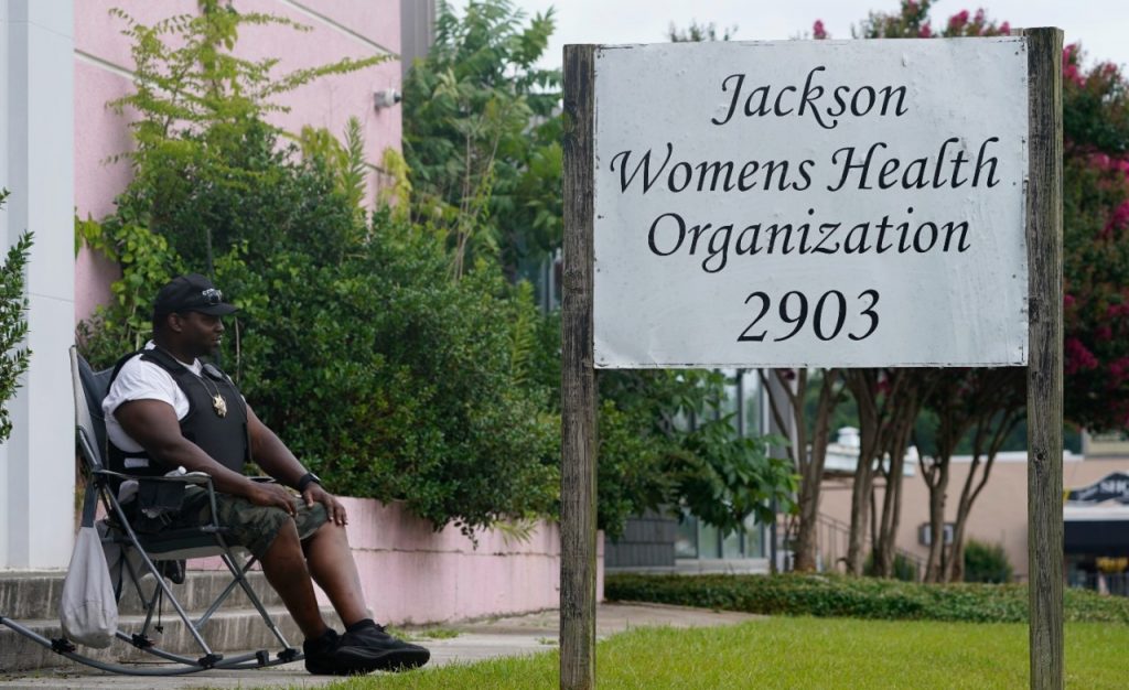 Mississippi’s only abortion clinic shuts down, moves to New Mexico