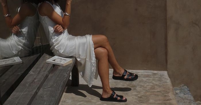 The Comfortable Sandal Trend That’s Taking Over This Summer