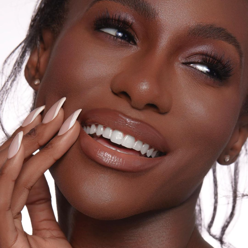 19 Stunning Looks That Prove The Timelessness Of Nude Lips