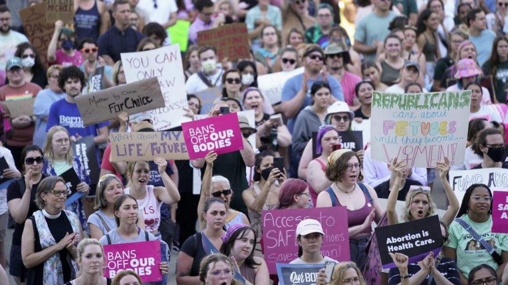 Mich.  judge declares 1931 abortion ban unconstitutional