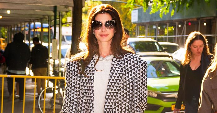 Anne Hathaway Wore Fall’s Trendiest Boots in the Most Fashion-Girl Way