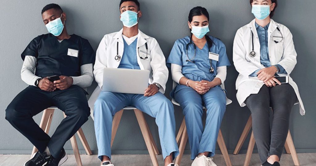 Physicians left their jobs by the hundreds of thousands in 2021: report